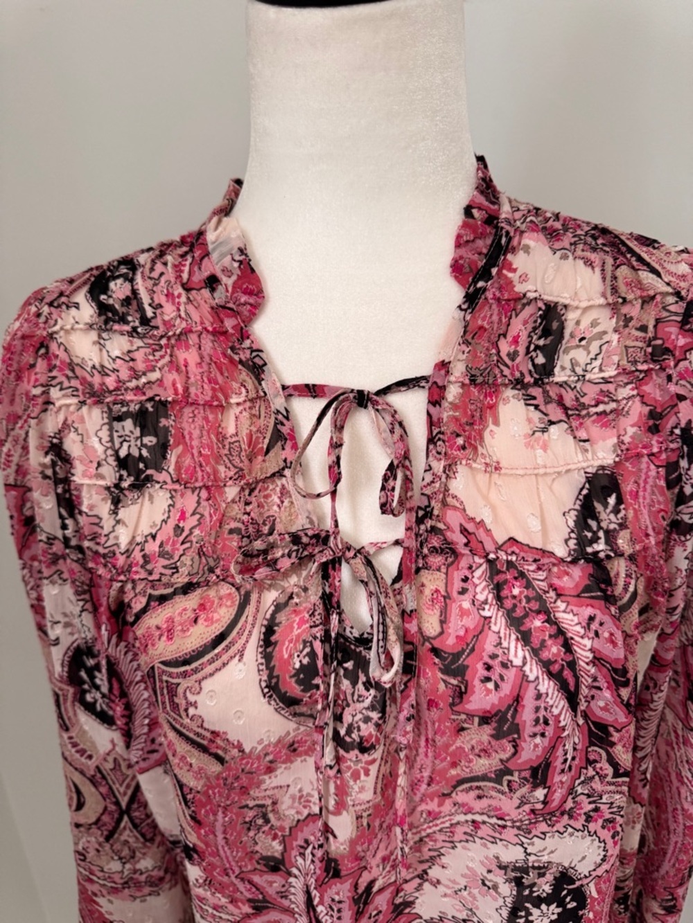 Pink Paisley Sheer Flowy Blouse Tie-Neck Long Sleeve Ruffle Trim Sz S - Picture 3 of 15